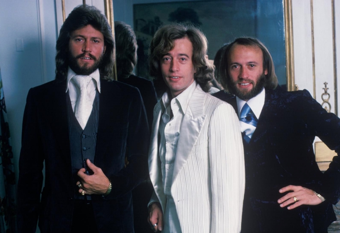 Bee Gees – For Whom the Bell Tolls (1993)